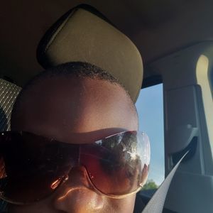 Meet your Posher, Leelee